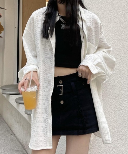 SHEENA（シーナ）の「オーバーサイズレースシャツ（シャツ/ブラウス・レディース・ブラック/オフホワイト・M）」の5枚目の写真