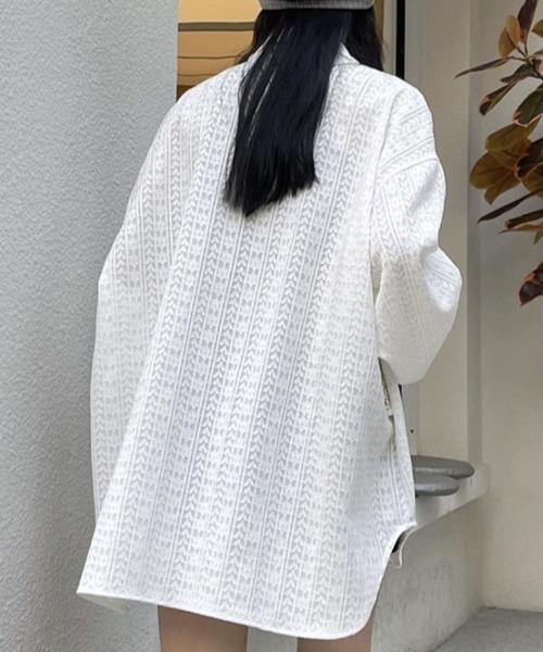 SHEENA（シーナ）の「オーバーサイズレースシャツ（シャツ/ブラウス・レディース・ブラック/オフホワイト・M）」の11枚目の写真