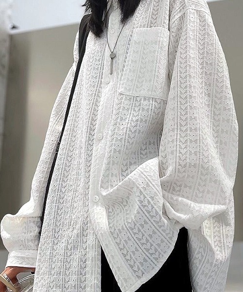 SHEENA（シーナ）の「オーバーサイズレースシャツ（シャツ/ブラウス・レディース・ブラック/オフホワイト・M）」の22枚目の写真