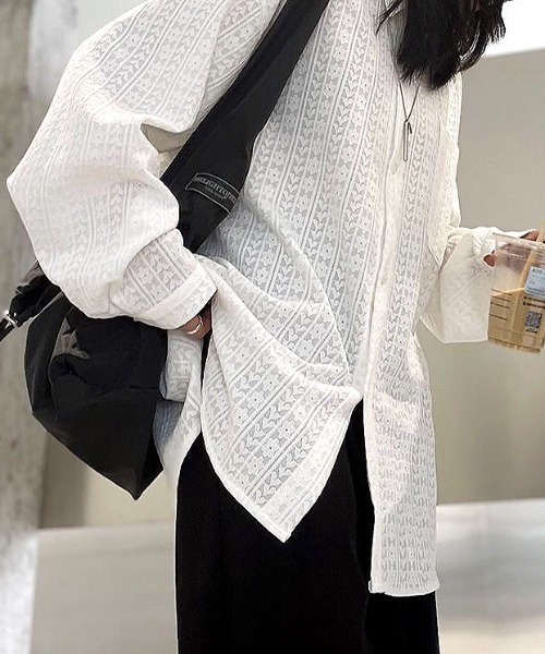 SHEENA（シーナ）の「オーバーサイズレースシャツ（シャツ/ブラウス・レディース・ブラック/オフホワイト・M）」の21枚目の写真