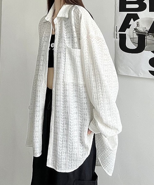 SHEENA（シーナ）の「オーバーサイズレースシャツ（シャツ/ブラウス・レディース・ブラック/オフホワイト・M）」の19枚目の写真