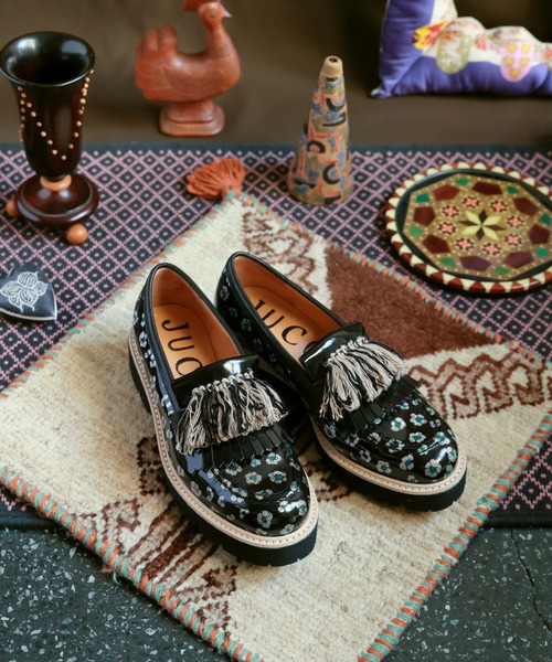 JUCO.（ジュコ）の「ドラマチックローファー　-LADIES & MENS-（ローファー・レディース・ブラック・24.5cm/25.0cm/23.0cm/23.5cm/27.5cm/25.5cm/24.0cm/26.5cm）」の3枚目の写真