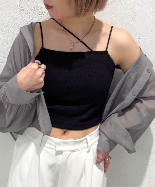 apres jour mignon(アプレジュールミニョン)の「カップ付き変形クロップドキャミソール【ZOZOTOWN限定アイテム】(タンクトップ・レディース・グリーン系その他/ピンク/ブラック/アイボリー・X-LARGE/フリー)」の5枚目の写真