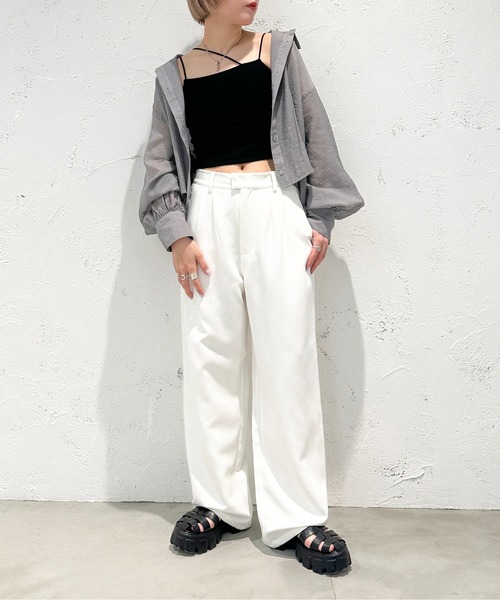apres jour mignon(アプレジュールミニョン)の「カップ付き変形クロップドキャミソール【ZOZOTOWN限定アイテム】(タンクトップ・レディース・グリーン系その他/ピンク/ブラック/アイボリー・X-LARGE/フリー)」の16枚目の写真