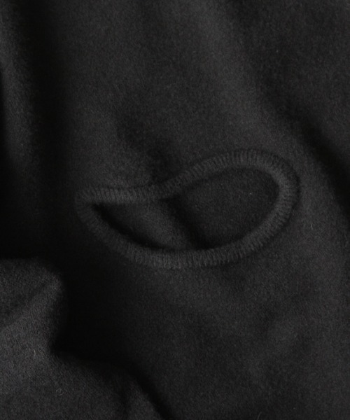TOGA VIRILIS(トーガ ビリリース)の「TOGA VIRILIS Hole Knit Pulloiver(ニット/セーター・メンズ・ブラック・M)」の3枚目の写真