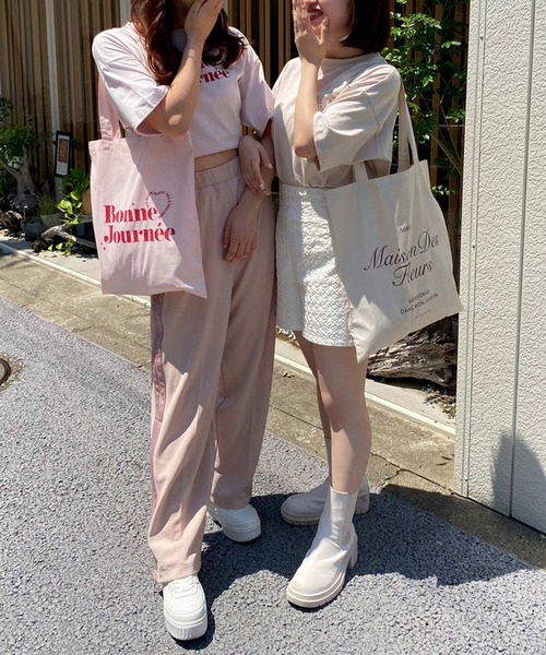 one after another NICE CLAUP(ワンアフターアナザーナイスクラップ)の「オーバーサイズアソートTシャツ(Tシャツ/カットソー・レディース・ラベンダー/ピンク/ベージュ/ブラック・FREE)」の22枚目の写真