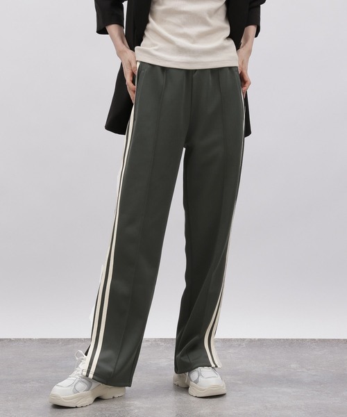 LAKOLE（ラコレ）の「トラックパンツ / 977492（その他パンツ・レディース・グレー/ネイビー・SMALL/MEDIUM）」の5枚目の写真