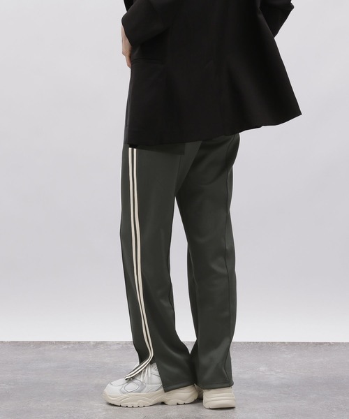 LAKOLE（ラコレ）の「トラックパンツ / 977492（その他パンツ・レディース・グレー/ネイビー・SMALL/MEDIUM）」の6枚目の写真