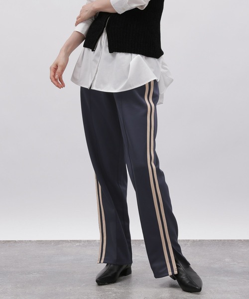 LAKOLE（ラコレ）の「トラックパンツ / 977492（その他パンツ・レディース・グレー/ネイビー・SMALL/MEDIUM）」の11枚目の写真