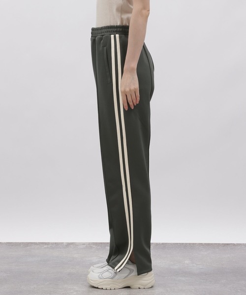 LAKOLE（ラコレ）の「トラックパンツ / 977492（その他パンツ・レディース・グレー/ネイビー・SMALL/MEDIUM）」の13枚目の写真