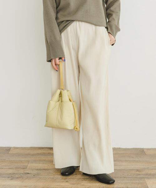 ITEMS URBANRESEARCH（アイテムズ アーバンリサーチ）の「プリーツシャーリングパンツ（その他パンツ・レディース・カーキ/ベージュ/ブラック/ホワイト系その他・FREE）」の2枚目の写真