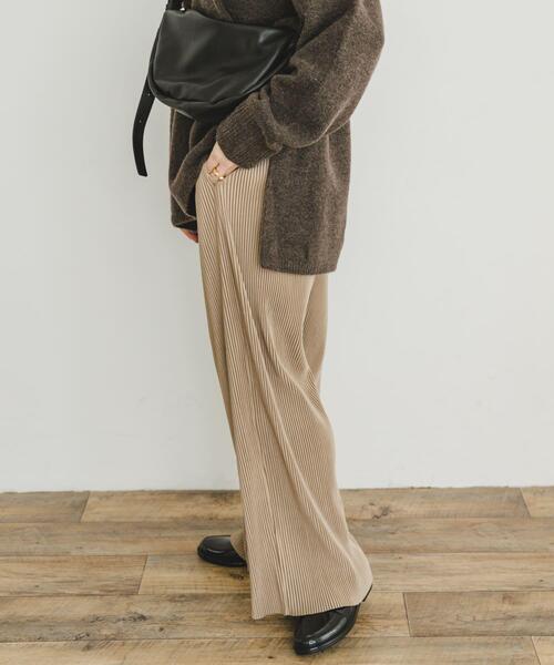 ITEMS URBANRESEARCH（アイテムズ アーバンリサーチ）の「プリーツシャーリングパンツ（その他パンツ・レディース・カーキ/ベージュ/ブラック/ホワイト系その他・FREE）」の11枚目の写真
