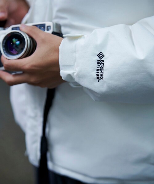 +phenix（プラスフェニックス）の「＋Phenix/プラスフェニックス 別注 GORE-TEX HOODIE DOWN GEN2/ゴアテックス フーディ ダウンジャケット/撥水（ダウンジャケット/コート・メンズ・オフホワイト/ブラック/オリーブ・LARGE/SMALL/MEDIUM）」の13枚目の写真