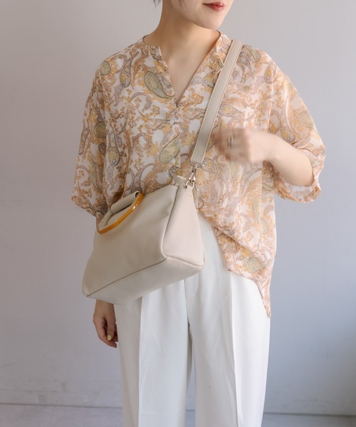 ear PAPILLONNER（イアパピヨネ）の「《カスタムベルト2本付き》Dパーツミドルショルダーバッグ（ショルダーバッグ・レディース・ブラック/グレー/アイボリー/ネイビー・FREE）」の7枚目の写真