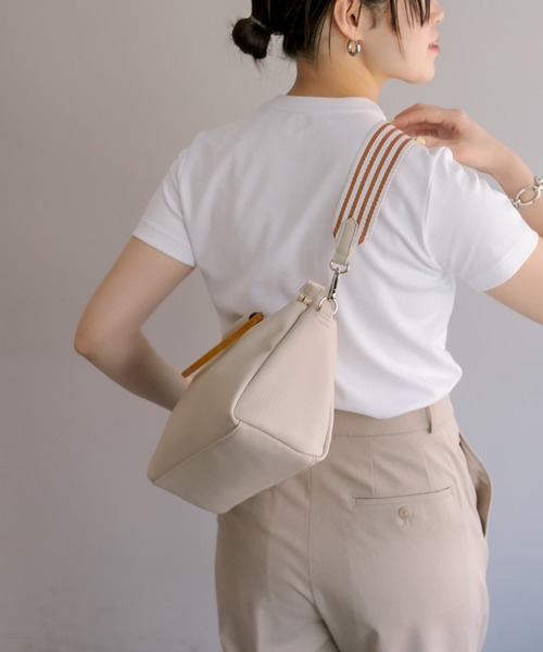 ear PAPILLONNE カスタムベルト2本付 Dパーツショルダーバッグ ear PAPILLONNE カスタムベルト2本付 Dパーツショルダーバッグ