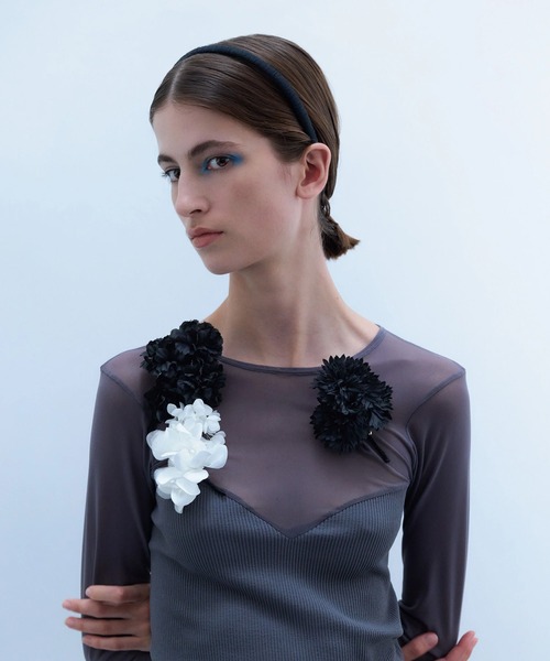 IRIS47（イリスフォーセブン）の「【IRIS 47】carnation corsage CS4（ブローチ/コサージュ・レディース・ブラック・FREE）」の5枚目の写真