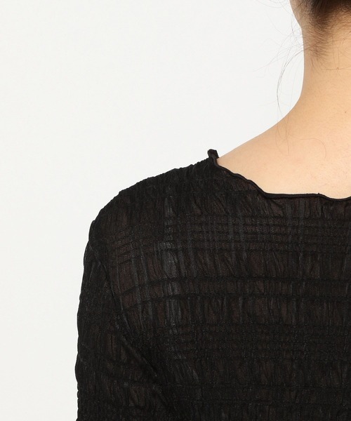 LOWRYS FARM（ローリーズファーム）の「シャーリングプルオーバーＬＳ  991515（Tシャツ/カットソー・レディース・ブラック/ベージュ/アイボリー/カーキ/イエロー/ブルー・FREE）」の19枚目の写真