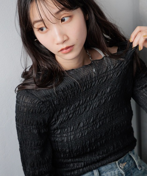 LOWRYS FARM（ローリーズファーム）の「シャーリングプルオーバーＬＳ  991515（Tシャツ/カットソー・レディース・ブラック/ベージュ/アイボリー/カーキ/イエロー/ブルー・FREE）」の10枚目の写真