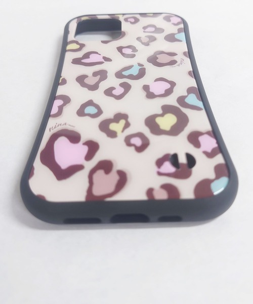 nina mew（ニーナミュウ）の「ヒョウ柄iPhoneカバー 14対応