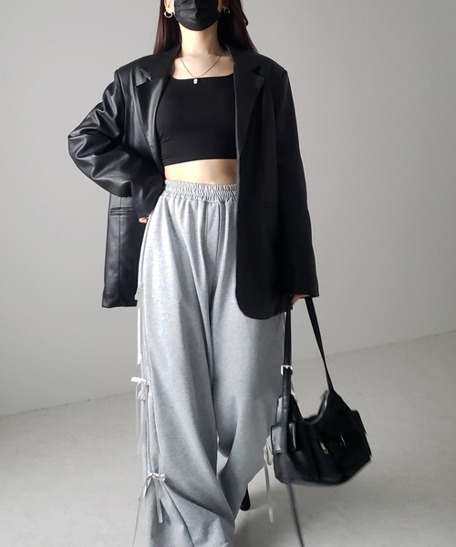 me+em select(ミームセレクト)の「【 カップ付き 】ショート丈スクエアネックタイトカットソートップス(Tシャツ/カットソー・レディース・グレー/ブラック/ホワイト・FREE)」の13枚目の写真