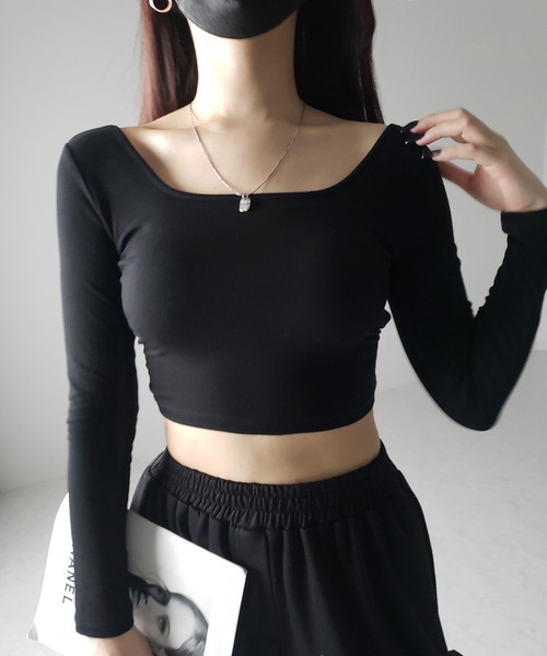 me+em select(ミームセレクト)の「【 カップ付き 】ショート丈スクエアネックタイトカットソートップス(Tシャツ/カットソー・レディース・グレー/ブラック/ホワイト・FREE)」の5枚目の写真