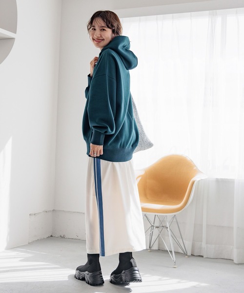 LEPSIM(レプシィム)の「ラインスカート 987466(スカート・レディース・ネイビー/チャコールグレー/アイボリー・FREE)」の8枚目の写真