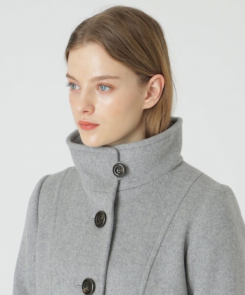 BLUE LABEL CRESTBRIDGE（ブルーレーベルクレストブリッジ）の「ファインウールダブルビーバースタンドカラーコート（ステンカラーコート・レディース・ブラック/チャコールグレー/ベージュ・36/40/38）」の10枚目の写真