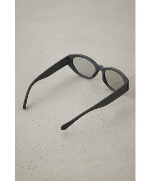 AZUL by moussy（アズールバイマウジー）の「キャットアイウェア（サングラス・メンズ・ブラック/グレー・FREE）」の6枚目の写真