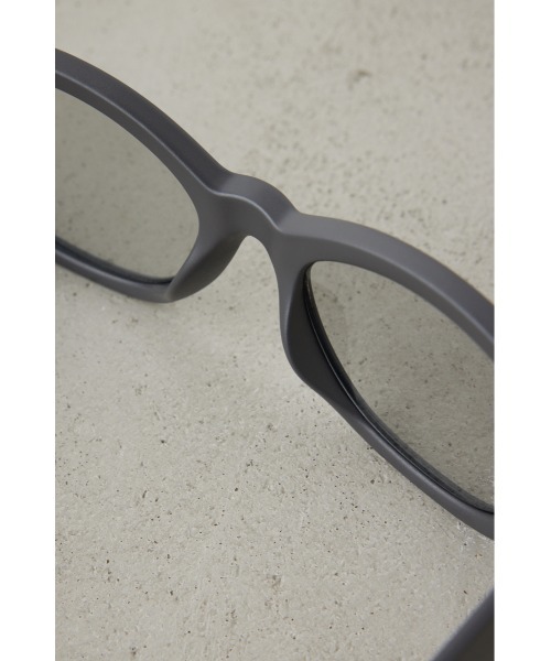 AZUL by moussy（アズールバイマウジー）の「キャットアイウェア（サングラス・メンズ・ブラック/グレー・FREE）」の5枚目の写真