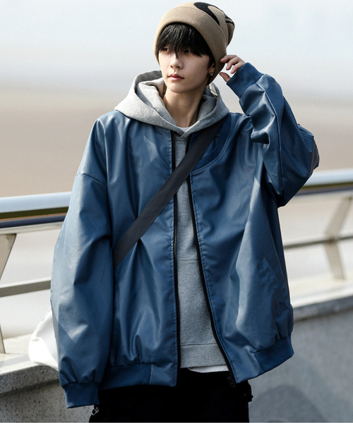 neos(ネオス)の「【neos -addictive design-】ルーズシルエット 合皮 MA-1 ジップ ブルゾン(ブルゾン・メンズ・ブラウン/ブラック/ブルー・MEDIUM/LARGE/X-LARGE)」の3枚目の写真