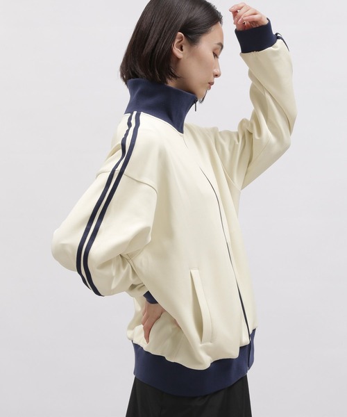 LAKOLE（ラコレ）の「トラックジャケット（スウェット・レディース・アイボリー/ネイビー・MEDIUM/SMALL）」の14枚目の写真