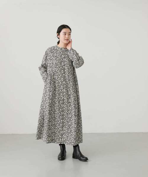 ♦本日限り特別価格♦❈アートプリント ❈ワンピース グレー 小花柄プリントワンピース（ワンピース）｜かぐれ（カグレ）の