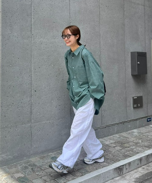 CIAOPANIC TYPY(チャオパニックティピー)の「ルーズシルエットチェックシャツ(シャツ/ブラウス・メンズ・ブラック/ベージュ/ネイビー/ブラウン/ブルー/グリーン/レッド/オフホワイト/ライム/サックスブルー/グレー/モカ/マスタード・SMALL/MEDIUM/LARGE/X-LARGE)」の20枚目の写真