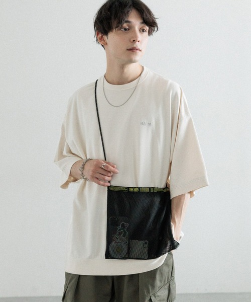 SIGNAL SPORTS(シグナルスポーツ)の「【SIGNAL SPORTS】ONE POINT COLOR SWEAT/ワンポイント刺繍/カラーミニ裏毛クルーネックTシャツ(Tシャツ/カットソー・メンズ・イエロー系その他/スミクロ/オレンジ/オフホワイト/イエロー系その他2・MEDIUM/LARGE)」の2枚目の写真