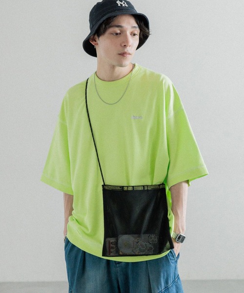 SIGNAL SPORTS(シグナルスポーツ)の「【SIGNAL SPORTS】ONE POINT COLOR SWEAT/ワンポイント刺繍/カラーミニ裏毛クルーネックTシャツ(Tシャツ/カットソー・メンズ・イエロー系その他/スミクロ/オレンジ/オフホワイト/イエロー系その他2・MEDIUM/LARGE)」の1枚目の写真