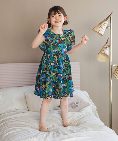 BAYFLOW（ベイフロー）の「総柄ワンピース（KIDS）（ワンピース・キッズ・ブルー/ブラック/アイボリー・110cm/120cm/130cm/140cm/150cm）」の6枚目の写真