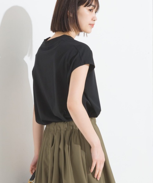 OMNES（オムネス）の「コットンベア天竺ボトルネックAラインプルオーバー（Tシャツ/カットソー・レディース・ブラック/ホワイト/ライトグレー/グリーン/キャメル/桜・MEDIUM/LARGE）」の13枚目の写真