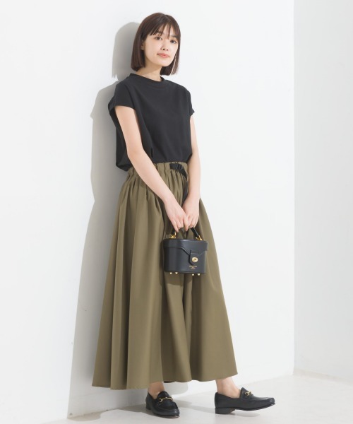 OMNES（オムネス）の「コットンベア天竺ボトルネックAラインプルオーバー（Tシャツ/カットソー・レディース・ブラック/ホワイト/ライトグレー/グリーン/キャメル/桜・MEDIUM/LARGE）」の15枚目の写真