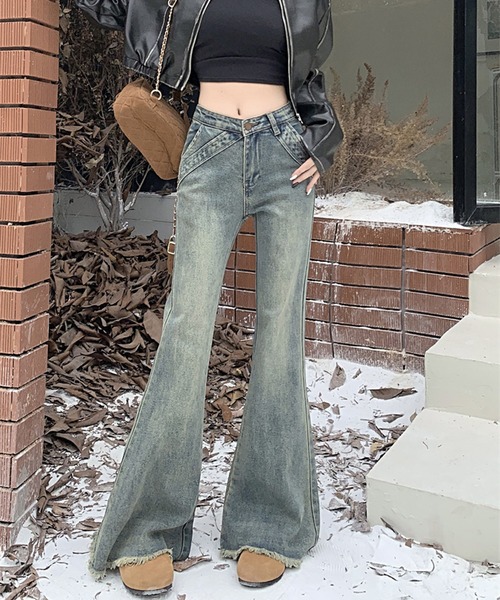 SpRay(スプレイ)の「裾フリンジストレッチデニムフレアパンツ(デニムパンツ・レディース・ブルー・SMALL/MEDIUM/LARGE)」の5枚目の写真