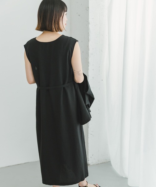 ITEMS URBANRESEARCH（アイテムズ アーバンリサーチ）の「『セットアップ対応』リネンライクウエストマークワンピース（ワンピース・レディース・ブラック/ベージュ/グリーン系その他・FREE）」の7枚目の写真