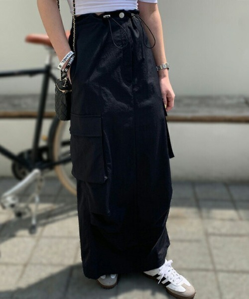 AMELY(エミリー)の「ドロストカーゴロング丈スカート(スカート・レディース・グレー系その他/ブラック/ホワイト・フリー/M/L)」の6枚目の写真