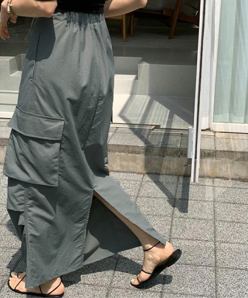 AMELY(エミリー)の「ドロストカーゴロング丈スカート(スカート・レディース・グレー系その他/ブラック/ホワイト・フリー/M/L)」の17枚目の写真