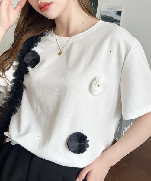 LOULOU select(ルルセレクト)の「フラワーモチーフラインストーンTシャツ(Tシャツ/カットソー・レディース・オフホワイト/ブラック・M)」の5枚目の写真