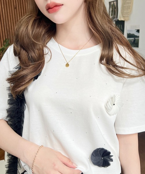 LOULOU select(ルルセレクト)の「フラワーモチーフラインストーンTシャツ(Tシャツ/カットソー・レディース・オフホワイト/ブラック・M)」の7枚目の写真