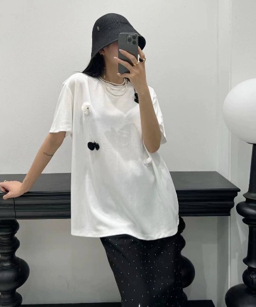 LOULOU select(ルルセレクト)の「フラワーモチーフラインストーンTシャツ(Tシャツ/カットソー・レディース・オフホワイト/ブラック・M)」の15枚目の写真