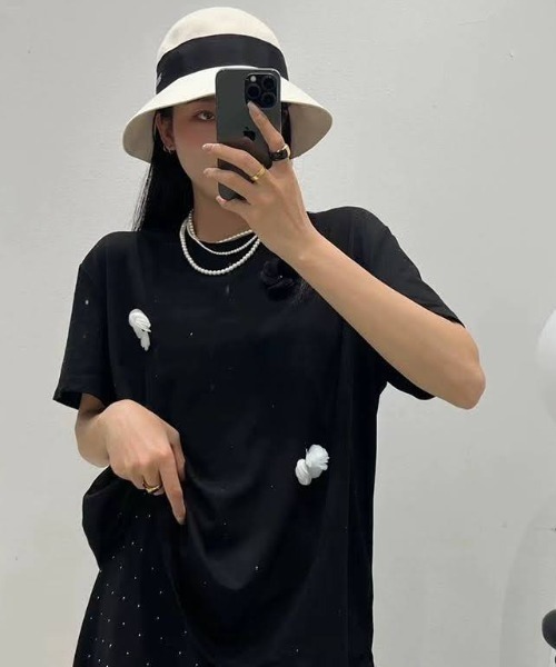 LOULOU select(ルルセレクト)の「フラワーモチーフラインストーンTシャツ(Tシャツ/カットソー・レディース・オフホワイト/ブラック・M)」の18枚目の写真