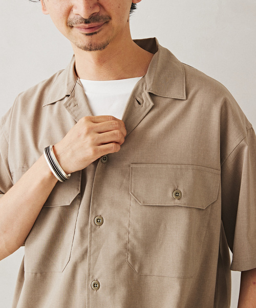 JOURNAL STANDARD relume（ジャーナルスタンダード　レリューム）の「"イージーケア" TECH-LINEN 半袖CPOシャツ（シャツ/ブラウス・メンズ・ブラック/ブラウン系その他/ブラックミックス/ベージュ・SMALL/MEDIUM/LARGE）」の4枚目の写真