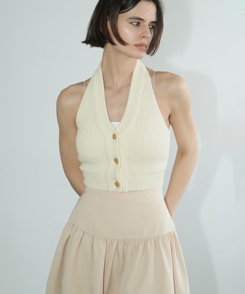CLANE(クラネ)の「HALTER NECK BUSTIER KNIT TOPS(その他トップス・レディース・ベージュ/ネイビー/アイボリー・1/2)」の2枚目の写真