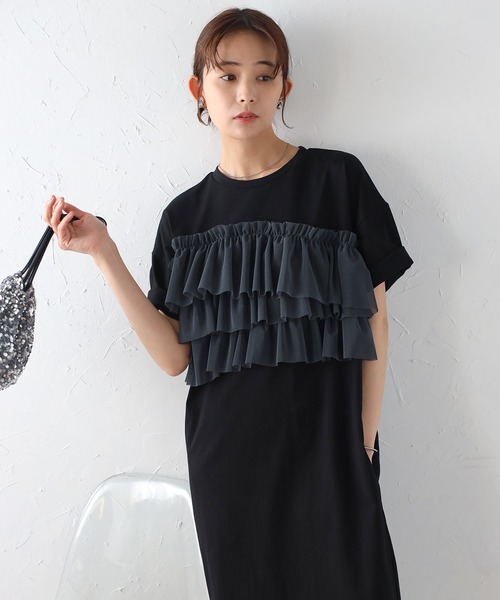 each（イーチ）の「チュールビスチェ風カットロングワンピ（ワンピース・レディース・ブラック/グレイッシュベージュ・FREE）」の2枚目の写真