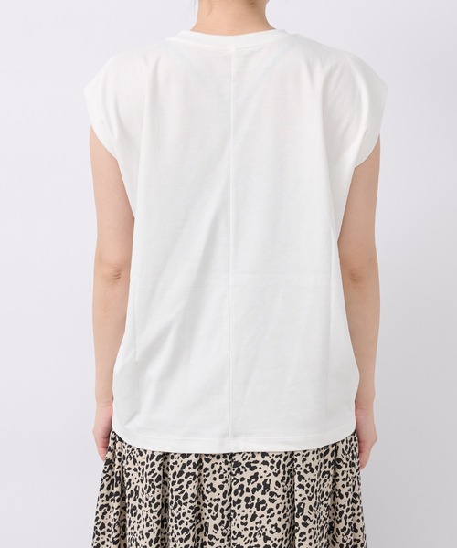 un dix cors（アンディコール）の「《着心地サラっと・着回しやすい》スムース肩タックプルオーバー（Tシャツ/カットソー・レディース・ブラック/オフホワイト/グリーン・FREE）」の16枚目の写真